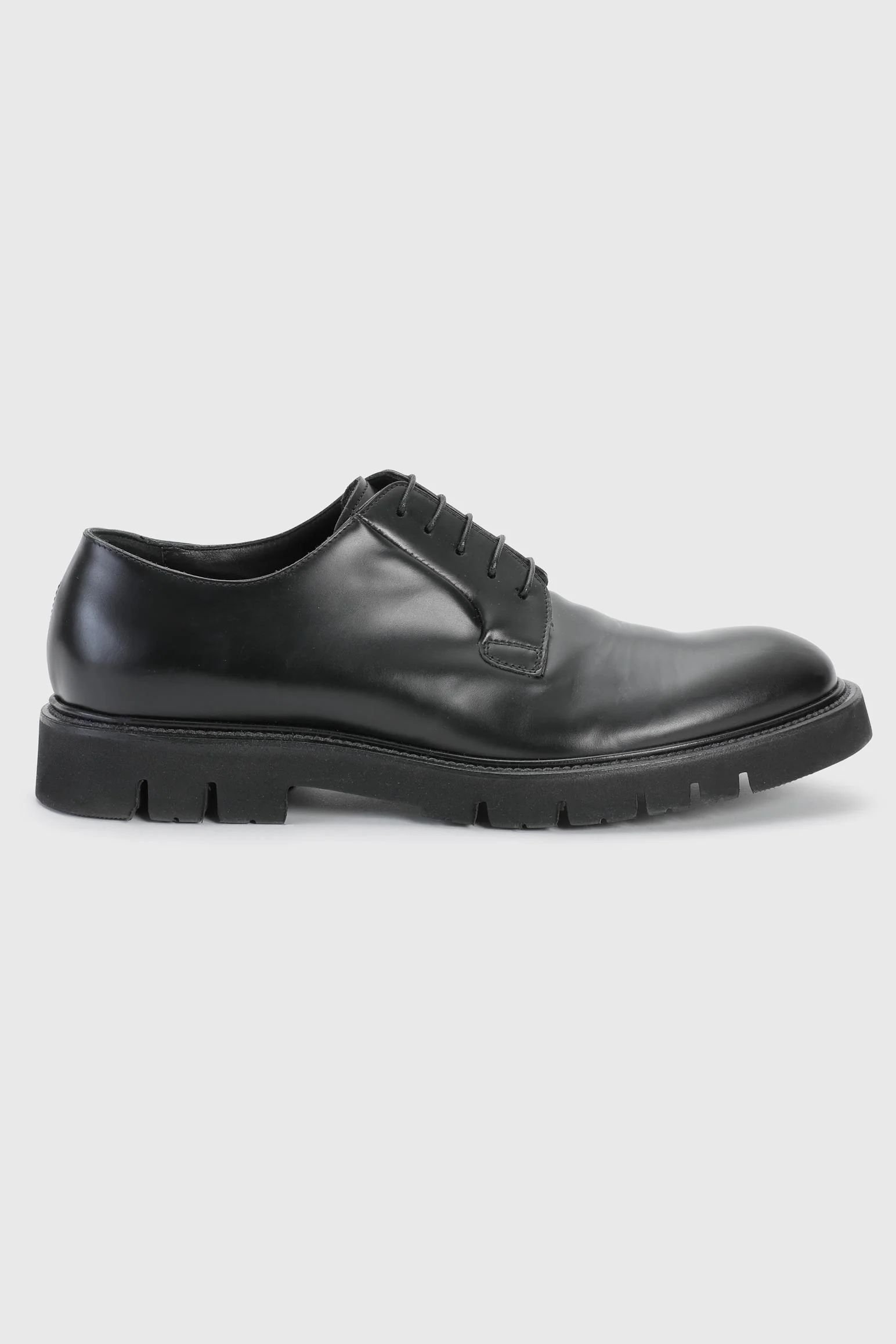 Black Glazed Calfskin Derby R Shoes