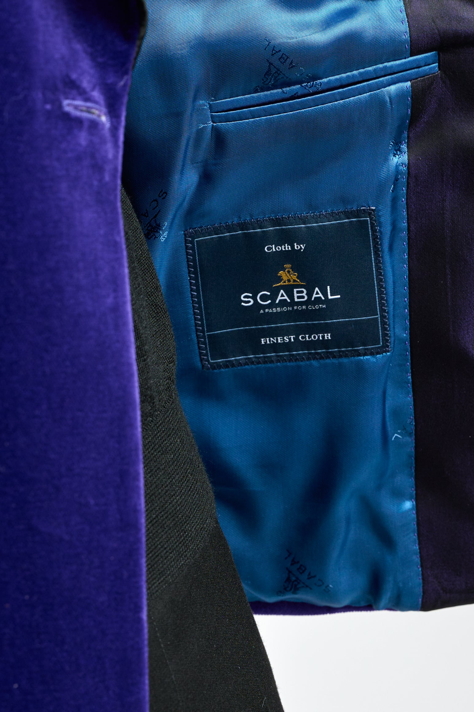 Blue Velvet Soho Tuxedo - Image 7