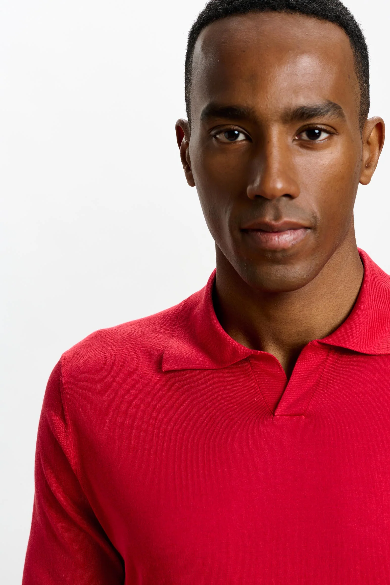 Carmine Silk Knitted Short Sleeve Open Collar Cawdor Polo Shirt - Image 3
