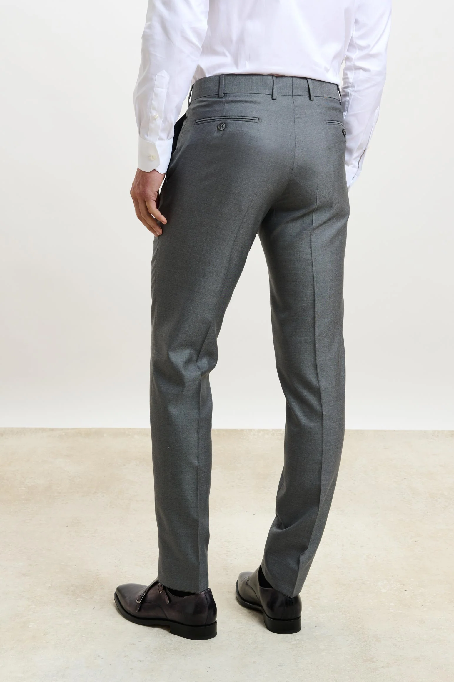 Plain Light Grey Kenton Suit Sleek - Image 9