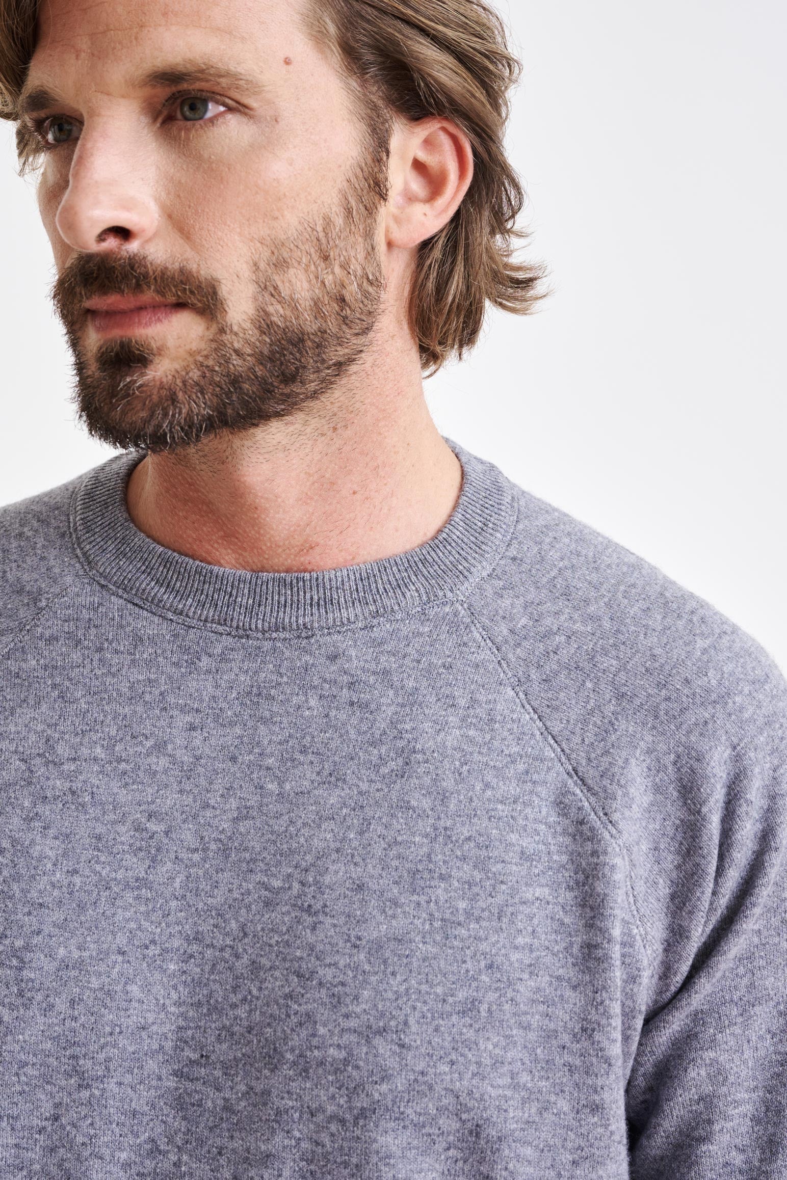 Mid-Grey Melange 100% Cashmere Whitby Crewneck Sweater - Image 3