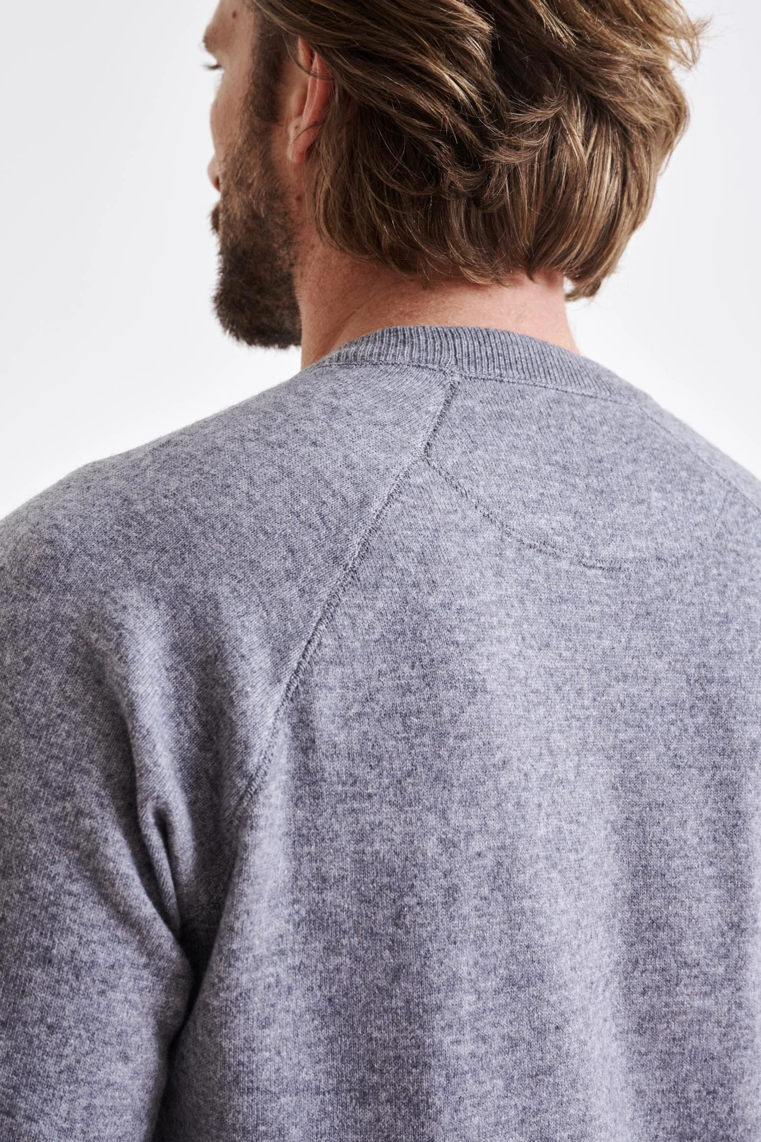 Mid-Grey Melange 100% Cashmere Whitby Crewneck Sweater - Image 4