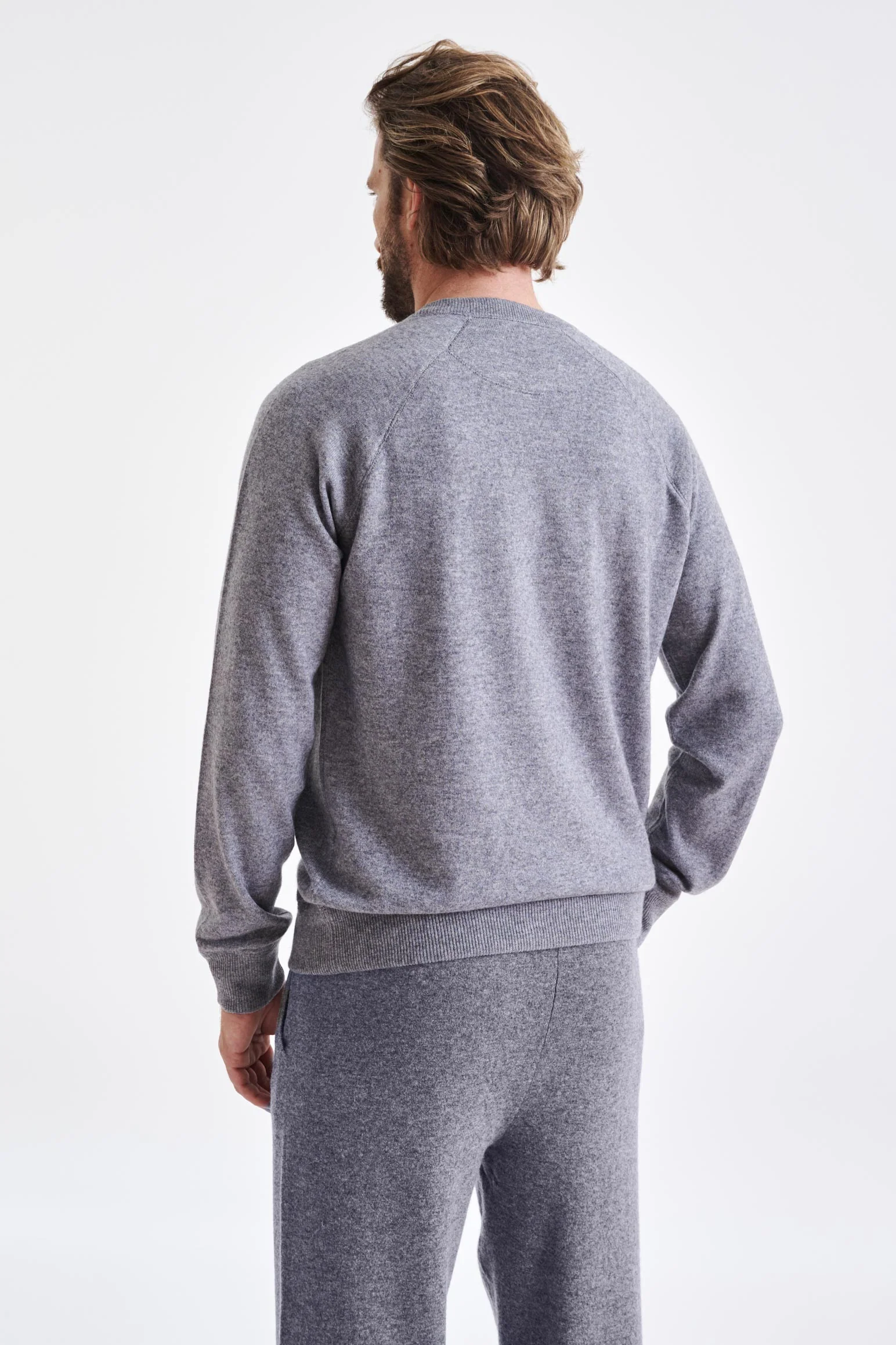Mid-Grey Melange 100% Cashmere Whitby Crewneck Sweater - Image 5
