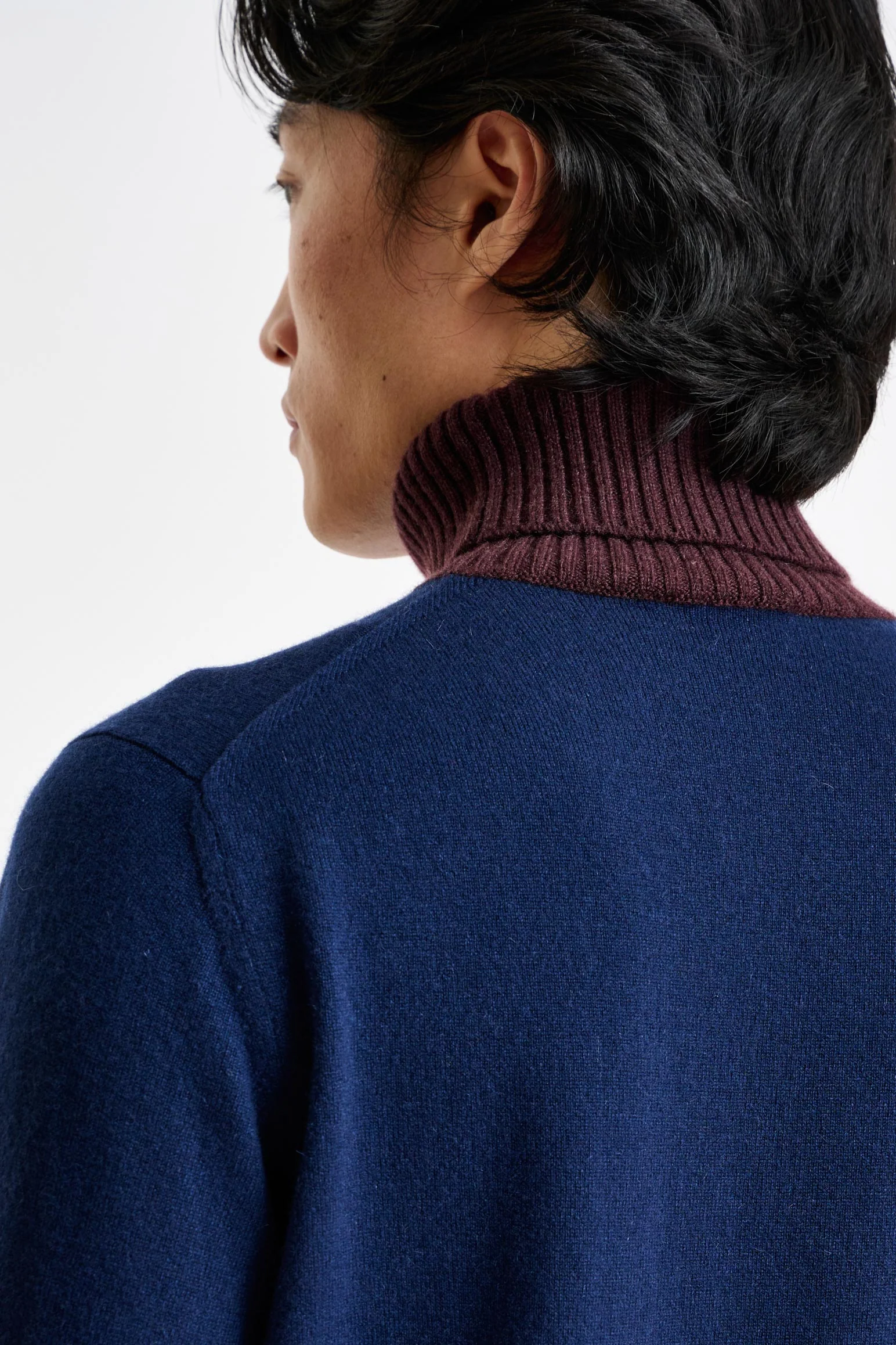 Neptune Blue 100% Cashmere Crawley Rollneck Knit - Image 4