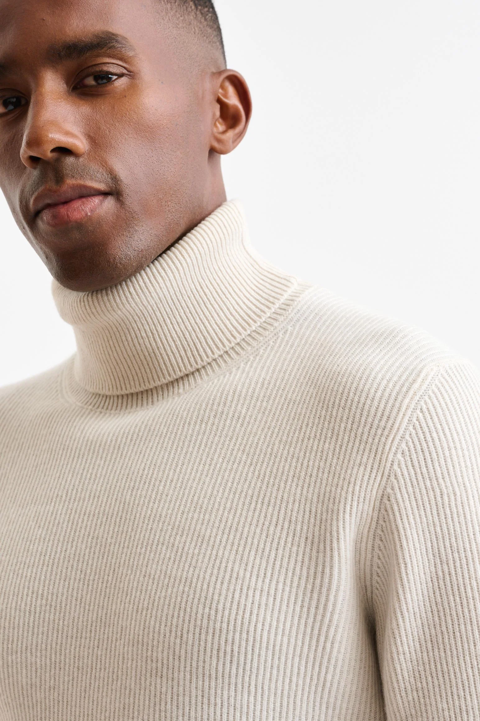 Off-White Cashmere Rochester Rollneck Knitwear