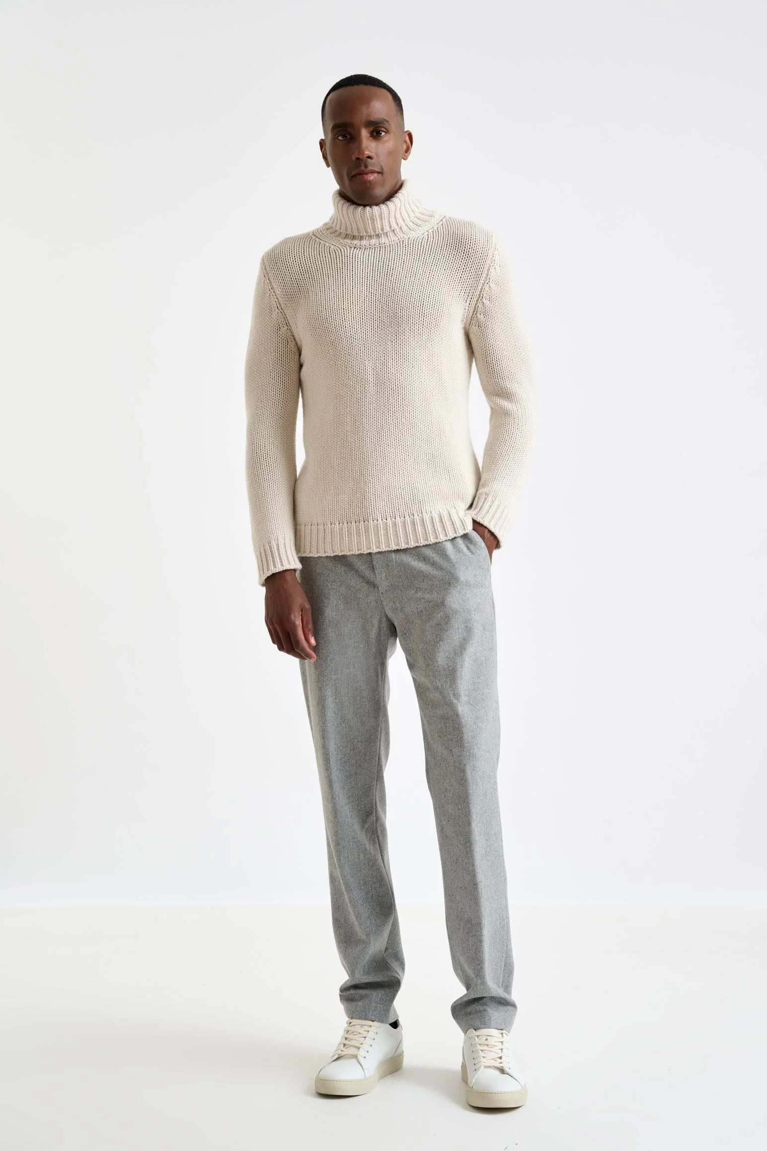 Off-White Chunky 100% Cashmere Banbury Rollneck Sweater - Image 3