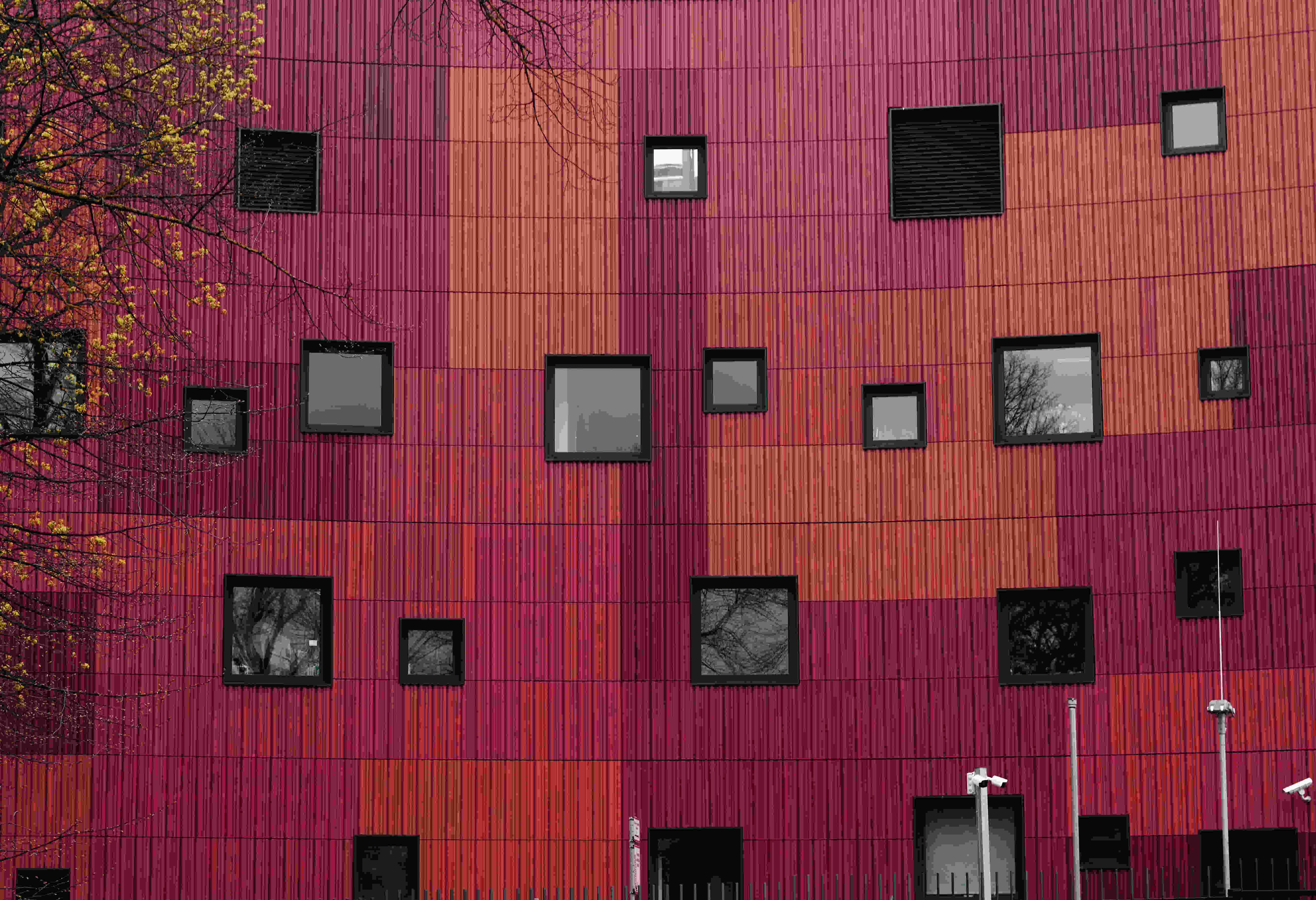 Soho Tuxedo Panorama The Red. Building - Image 10