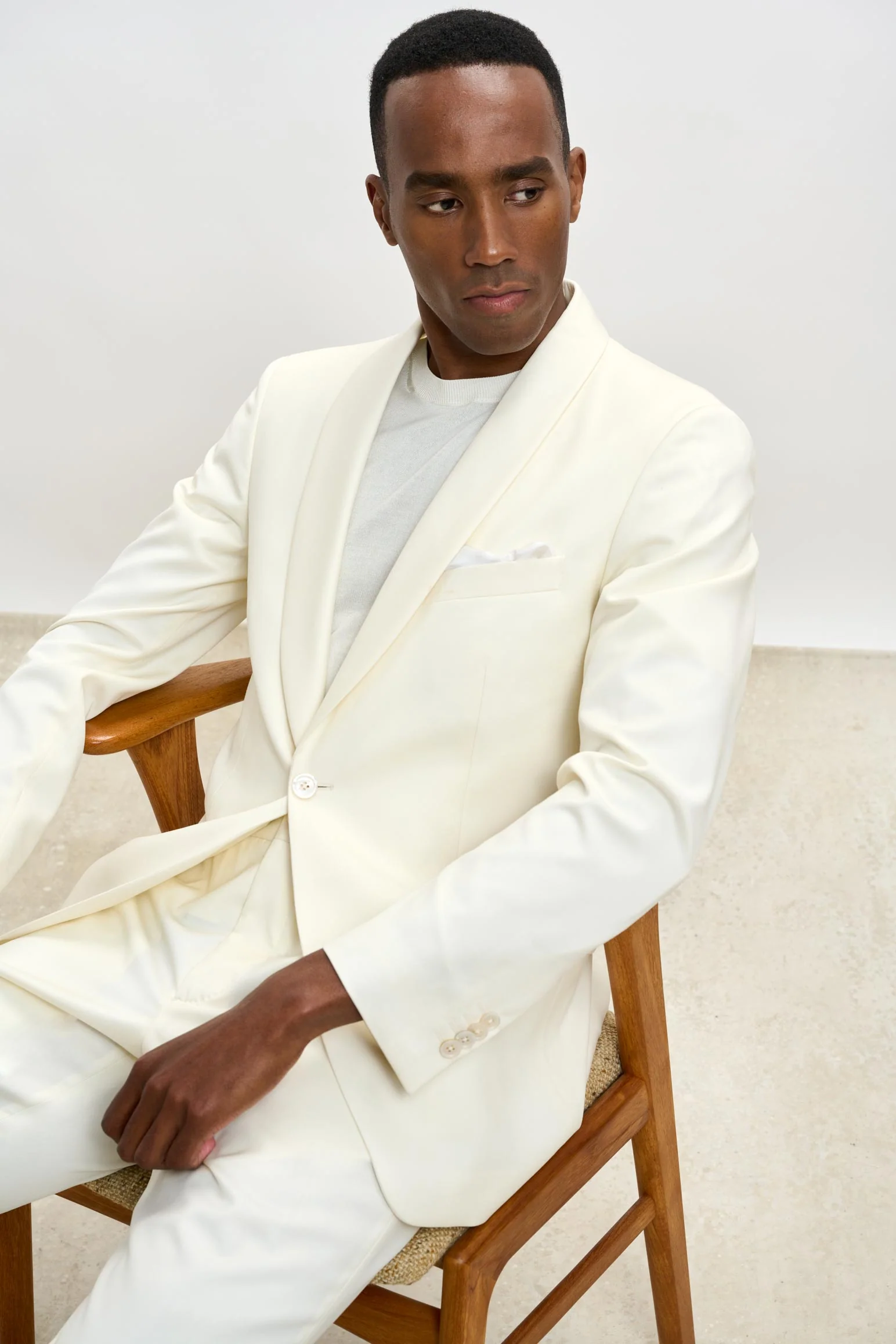 Off-white Tuxedo Suit New Deluxe - Image 15