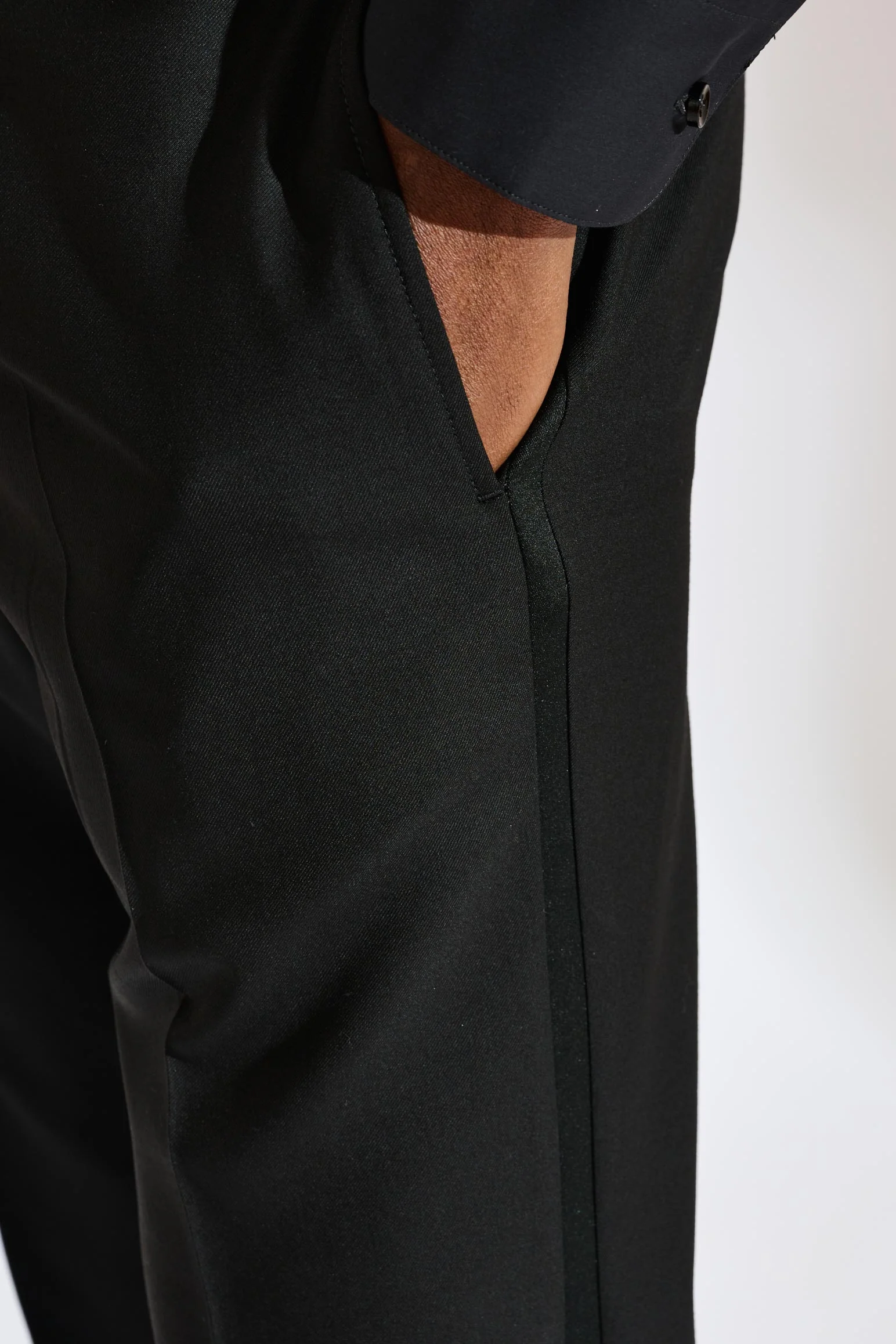 Black Soho Tuxedo New Deluxe - Image 9